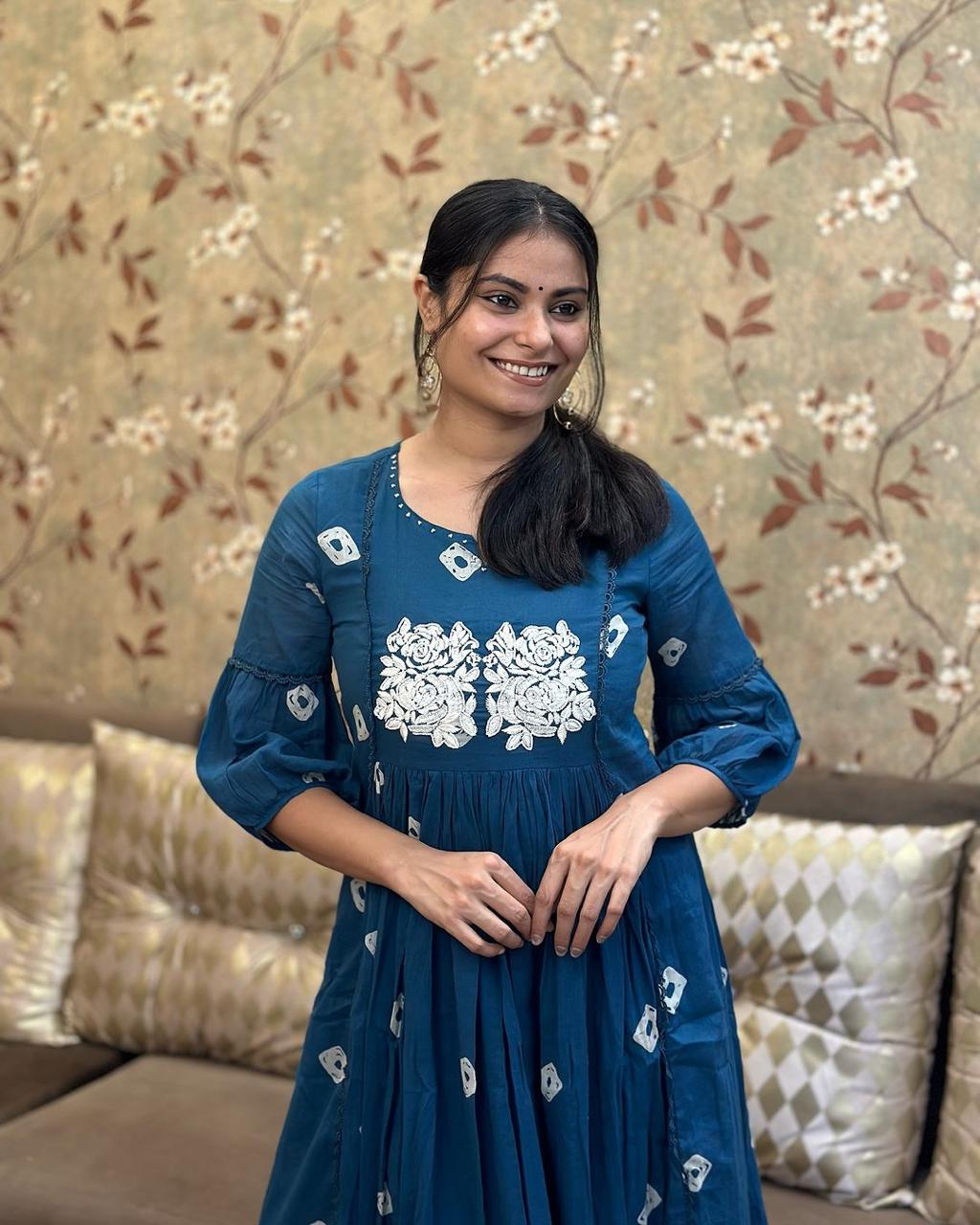 Bandhani Printed Thread Work Puffed Sleeves A-Line Kurta With Trousers