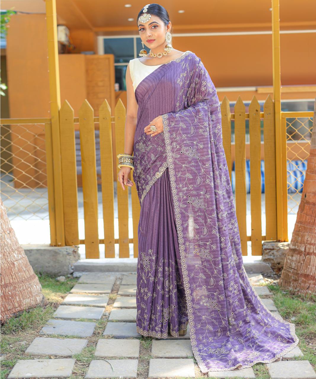 Pure Soft Silk Saree With Beautiful Thread Handwork